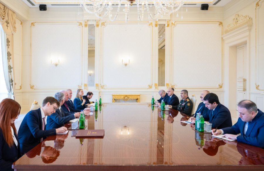   President Ilham Aliyev receives Minister of State for Defense of United Kingdom  