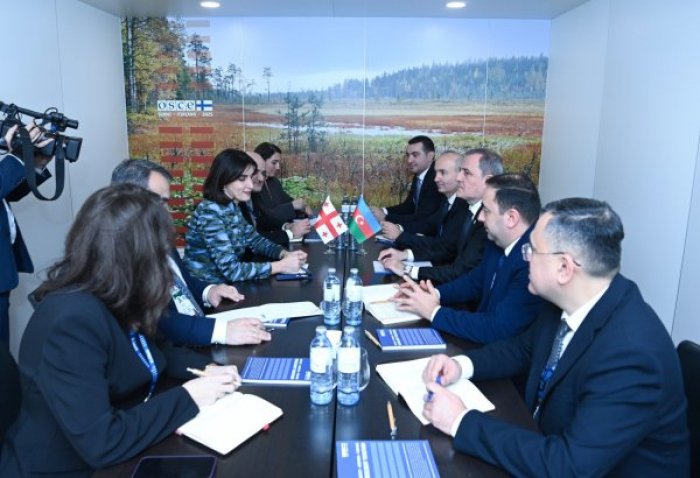 Ceyhun Bayramov Kiprin XİN rəhbəri ilə görüşüb  
