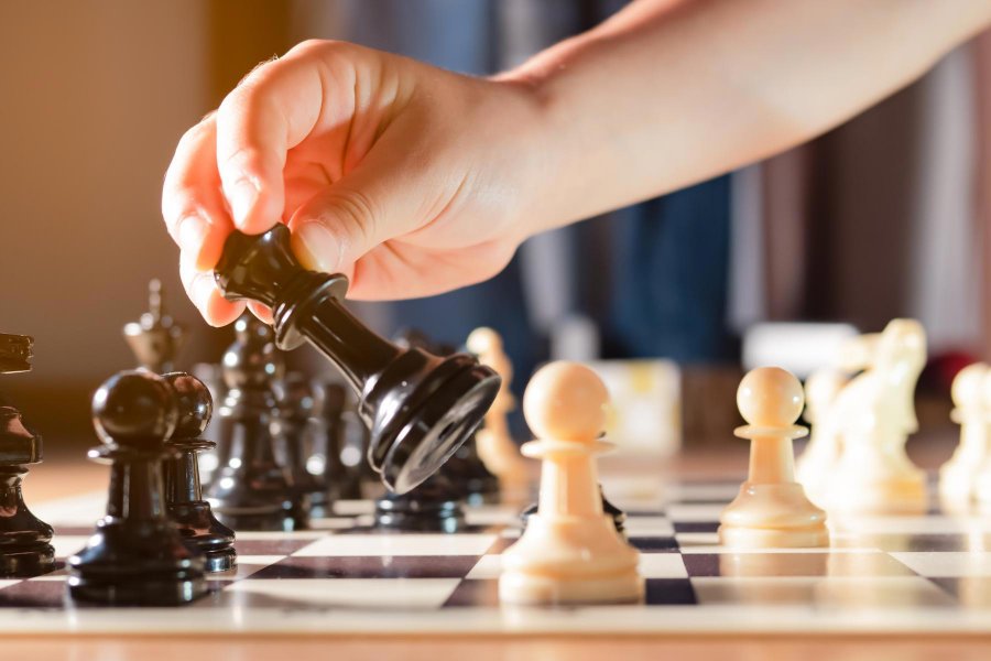  Indisches Wunderkind erreicht Schach-Meilenstein 