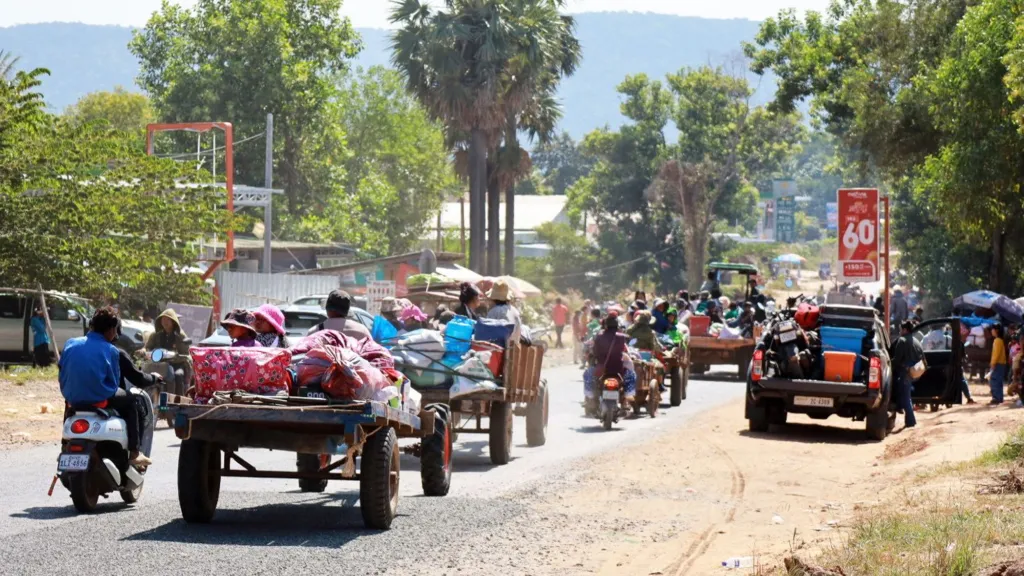 Thousands flee Thai-Cambodia border after deadly clashes