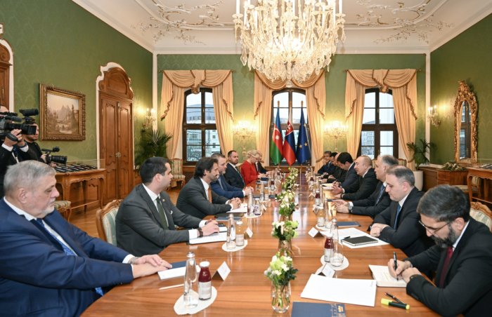 President of Azerbaijan Ilham Aliyev held expanded meeting with President of Slovakia in Bratislava