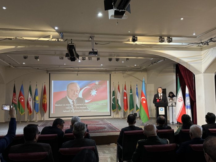 İranda Heydər Əliyevin anım mərasimi olub