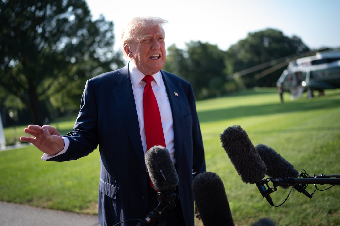 Trump suspends green card lottery program