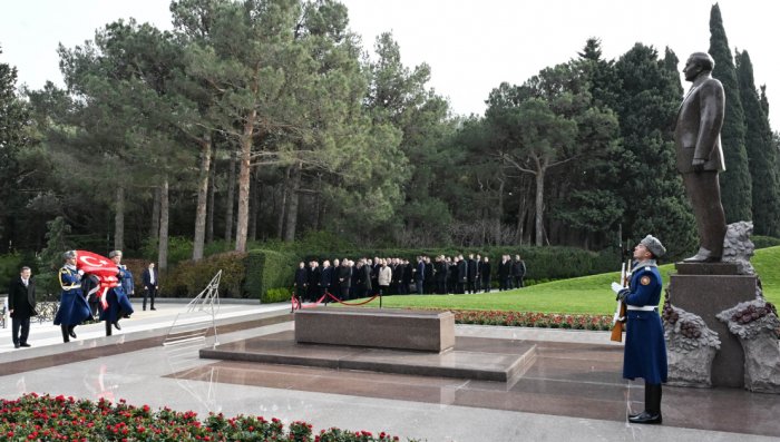   Turkish Vice President Cevdet Yılmaz pays tribute to National Leader Heydar Aliyev  