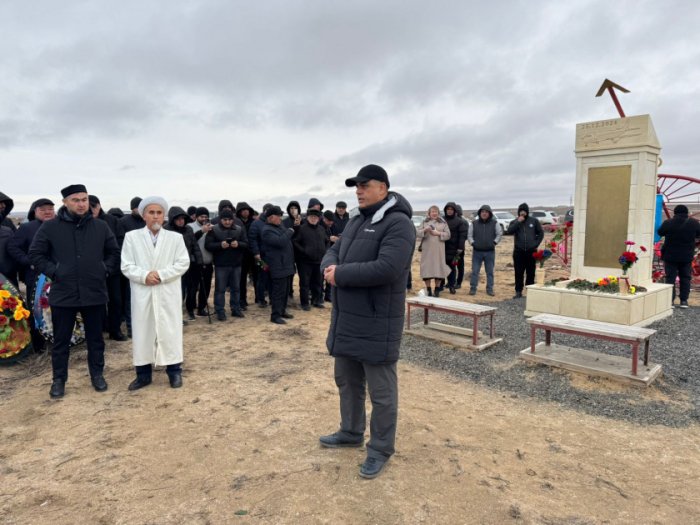   In Aktau wird der Opfer des AZAL-Flugzeugabsturzes gedacht  