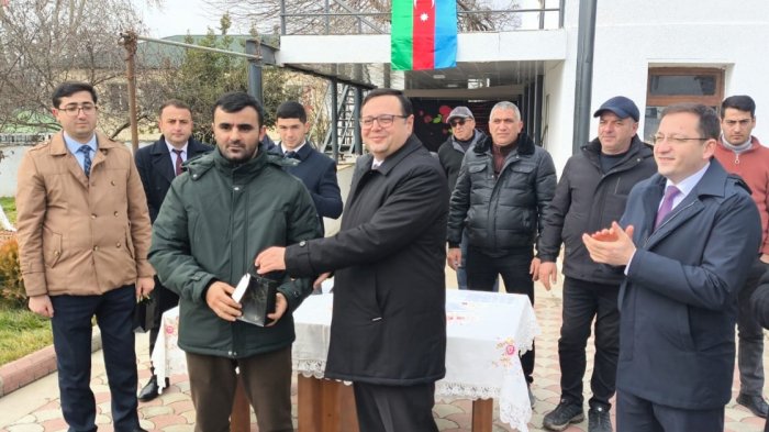   13 families relocated to Hadrut receive house keys  