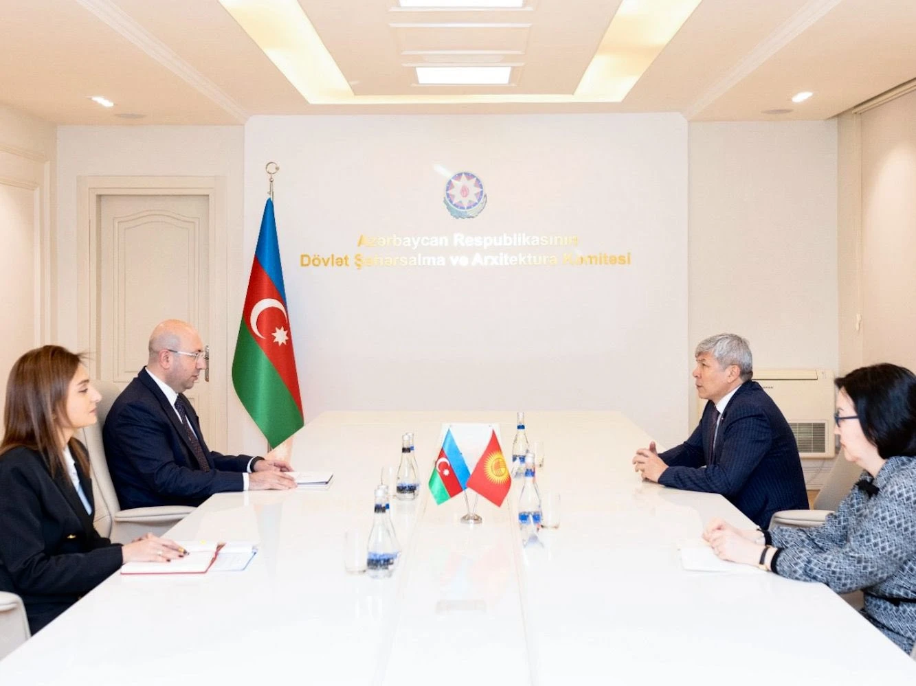 Azerbaijan invites Kyrgyzstan to attend WUF13 in Baku