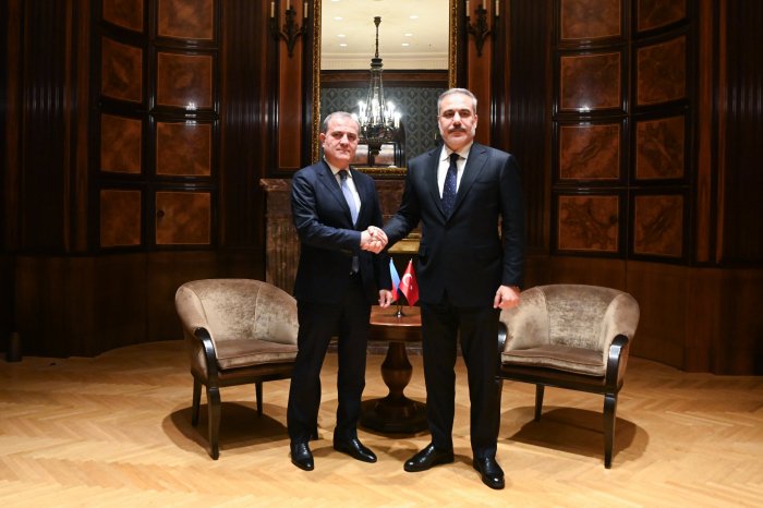   Azerbaijani, Turkish FMs discuss regional security in Vienna  