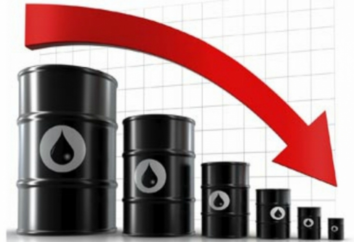 Azerbaijani oil price falls in global markets