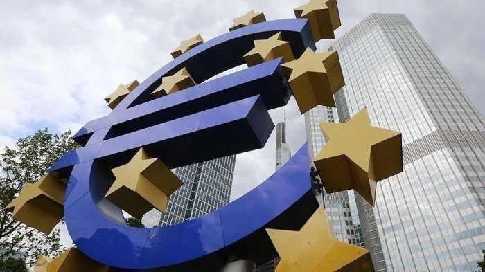 Eurozone annual inflation stable at 2.1% in November