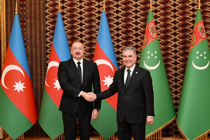    İlham Əliyev Berdiməhəmmədova zəng edib    