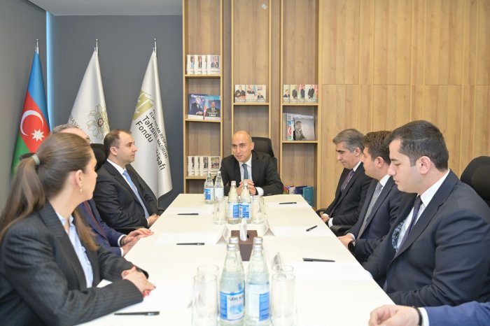 Nazir yeni sədri kollektivə təqdim olunub
