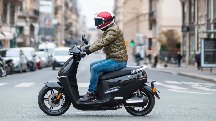 Dəbilqəsiz moped sürənlər cərimələnəcəklər