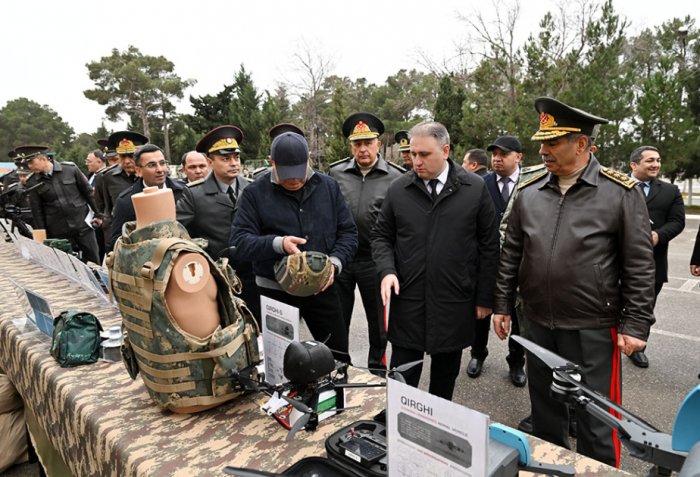 Azerbaijan Defense Minister and Uzbekistan military delegation visit a commando military unit