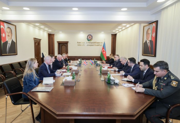 Azerbaijan, UK discuss development of cooperation in defense industry