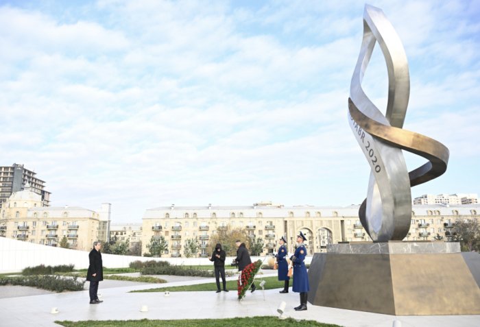 Montenegrin Deputy Prime Minister visits Victory Park and Alley of Martyrs in Baku