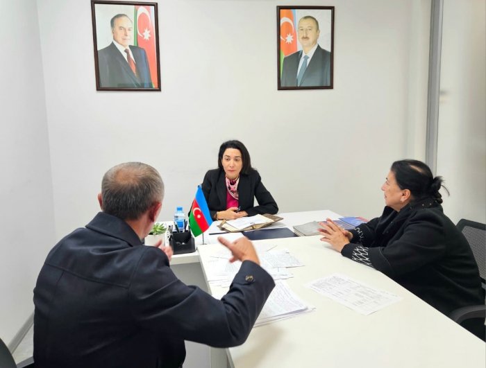 Ombudsman Səbinə Əliyeva vətəndaşları qəbul edib
