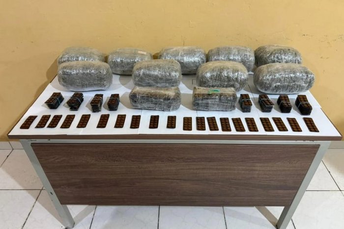 İrandan külli miqdarda narkotik keçirmək istədilər