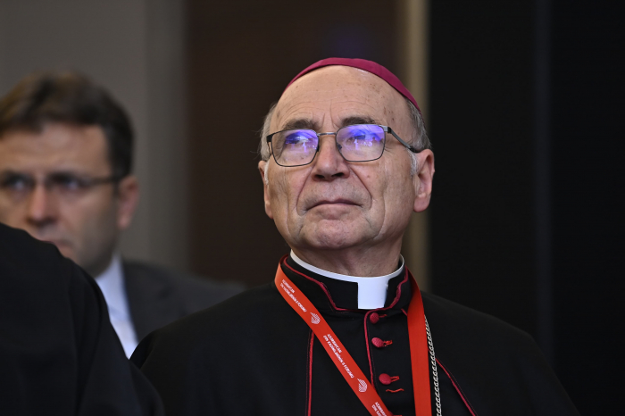       Yepiskop:    “Süni intellekt əxlaqi məsuliyyət daşıyıcısı deyil”   