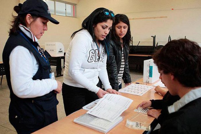 Peruda prezidentliyə rekord sayda namizəd qeydə alınıb