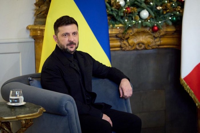       Zelenski:    “Bizə təzyiq etmək lazım deyil”   