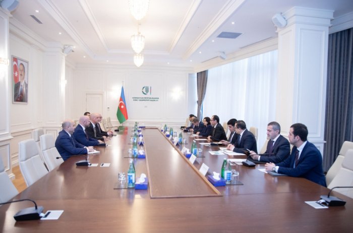 Azerbaijan, John Deere discuss expansion of cooperation