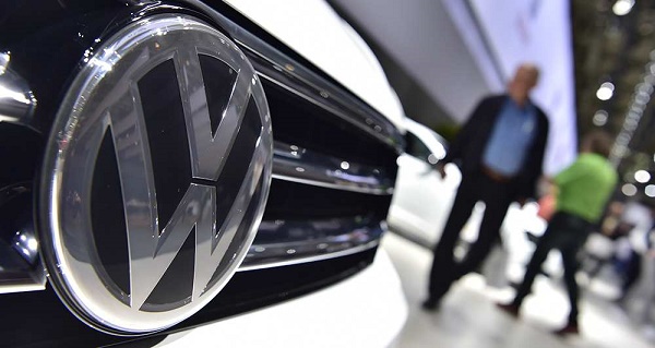 Bruxelles accuse Volkswagen d`avoir floué ses clients 