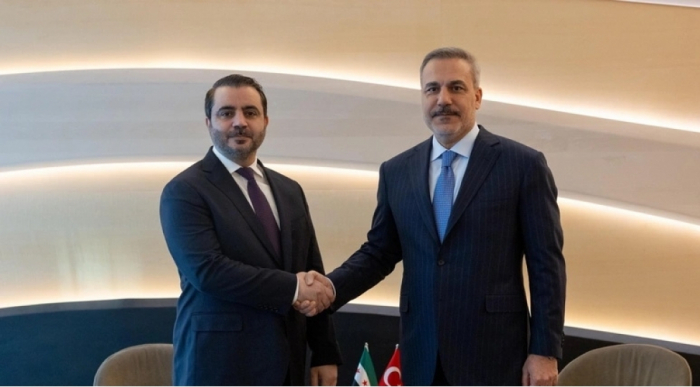 Hakan Fidan Parisdə suriyalı həmkarı ilə görüşüb  
