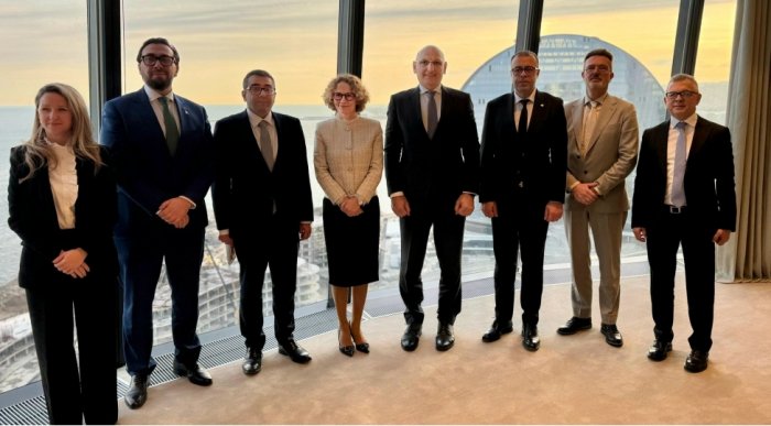 Elçin Əmirbəyov NATO Baş katibin müavini ilə Bakı-İrəvan sülh prosesini müzakirə edib  
