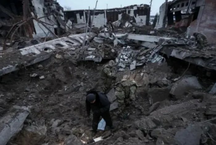   Nach russischen Angriffen waren Hunderttausende Verbraucher in der Ukraine ohne Strom  