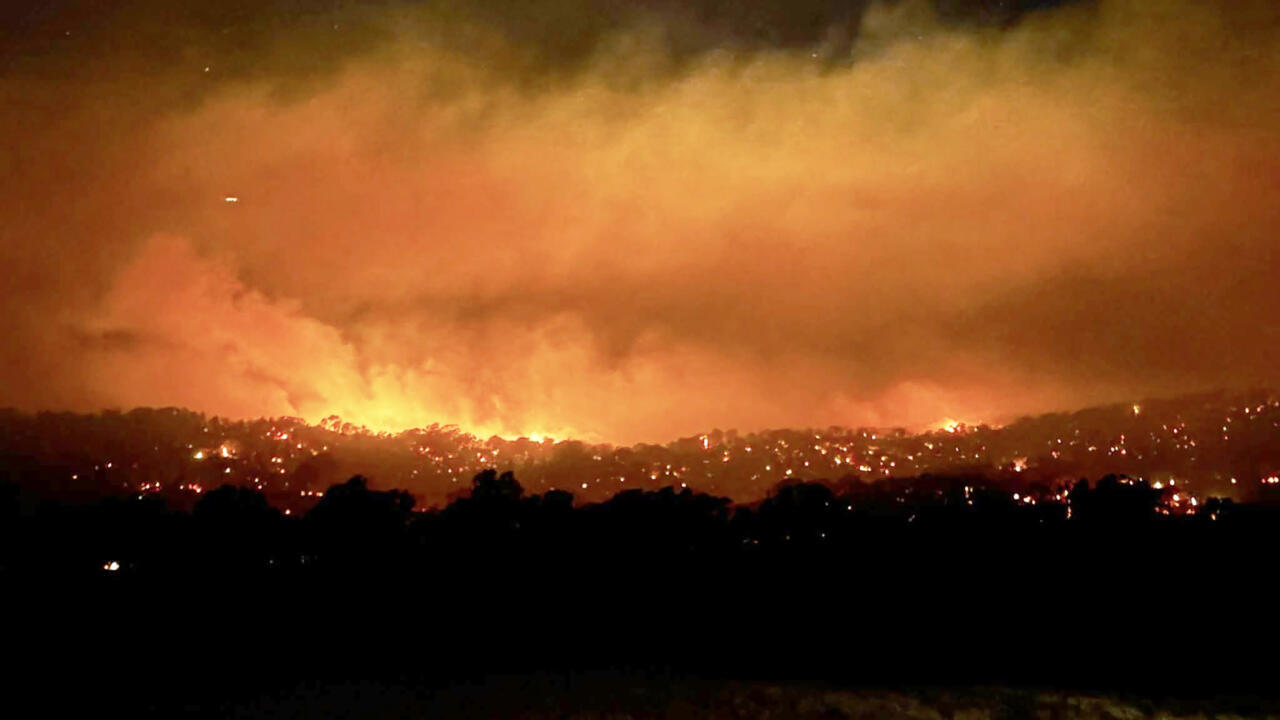 Heatwave hits Australia as officials warn of 