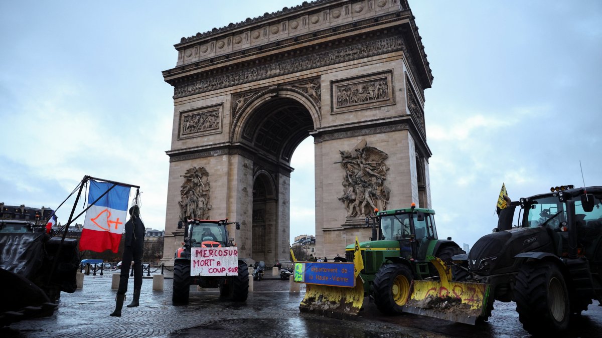   French farmers block Paris in last ditch against Mercosur deal  