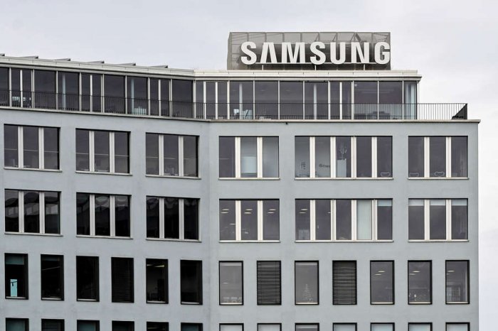 "Samsung" smartfon qiymətlərinin artacağı barədə xəbərdarlıq etdi  
