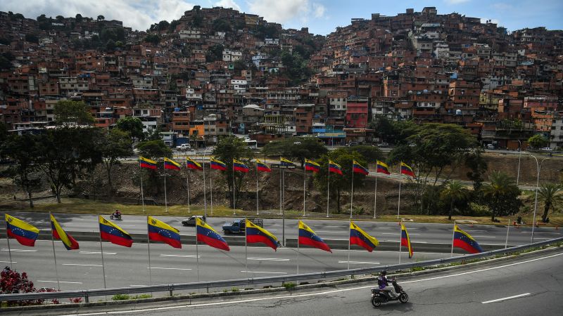   US State Department delegation arrives in Caracas  