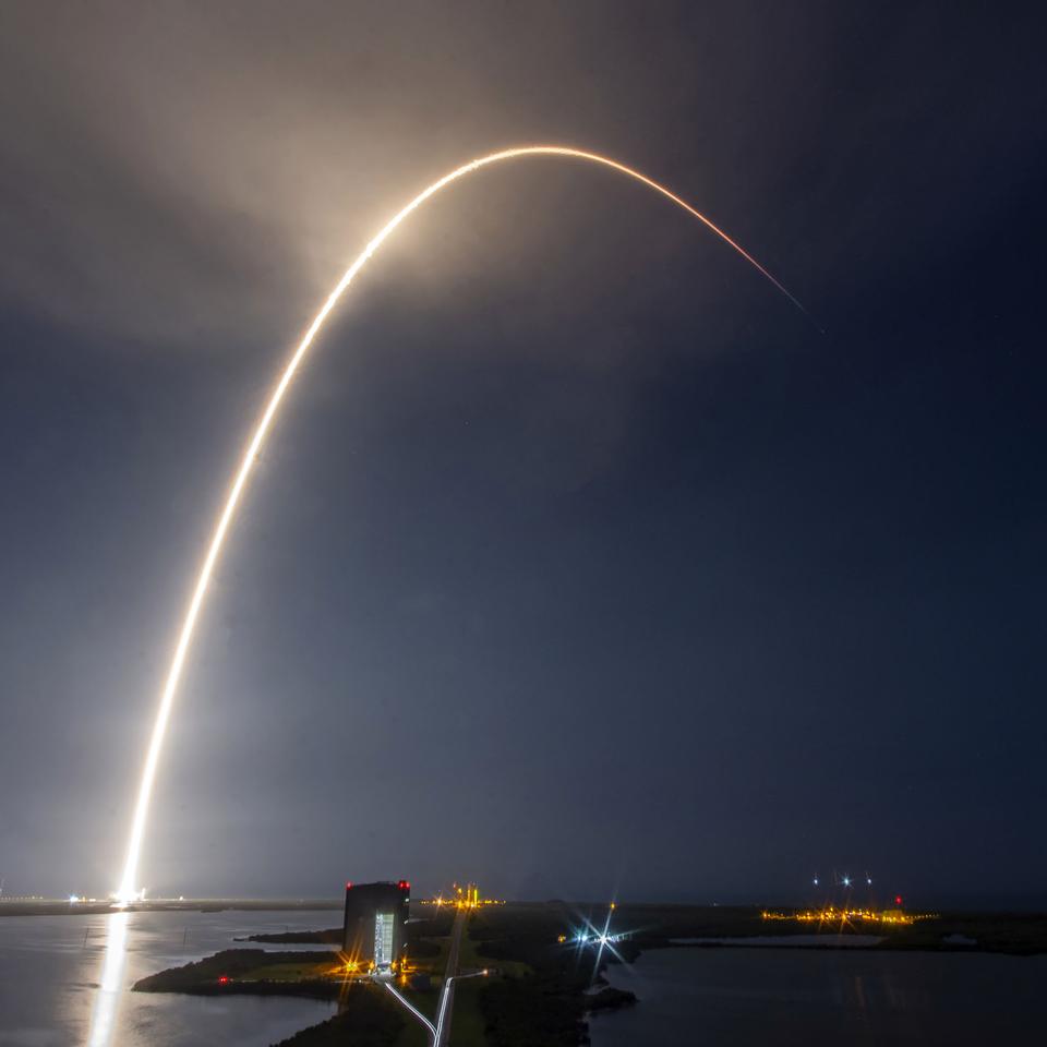   Bezos macht Musk im Weltraum noch mehr Konkurrenz  