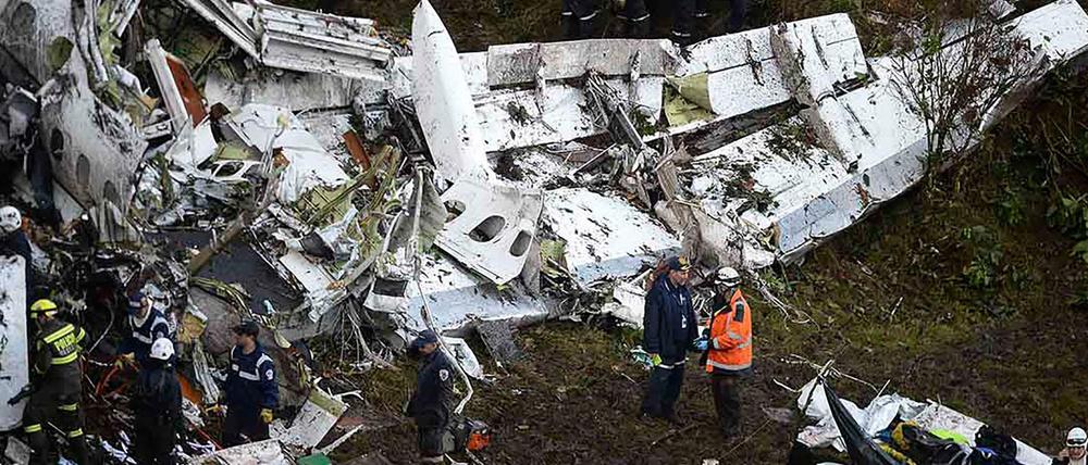   15 Tote bei Flugzeugabsturz in Kolumbien - Politiker an Bord  
