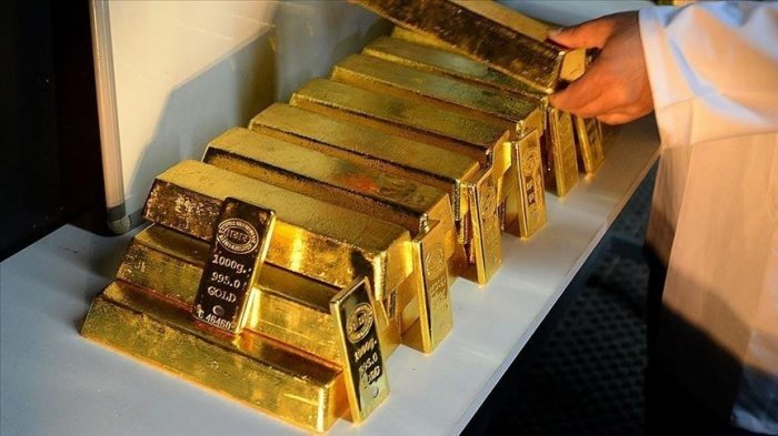 Gold tops $5,000 for first time ever