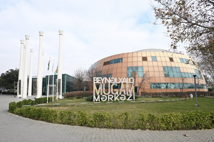  Donde el mugham se funde con la arquitectura: Centro Internacional de Mugham 