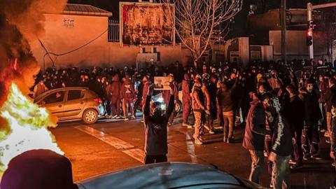 Iran medics describe overwhelmed hospitals as protests continue