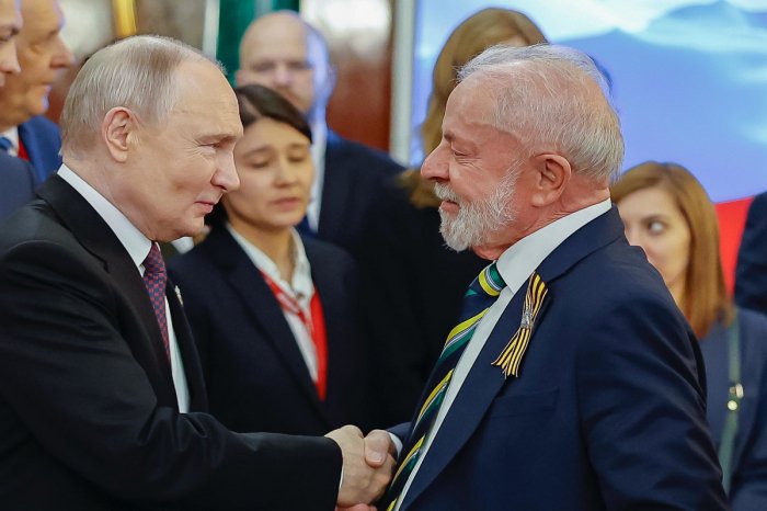 Putin Braziliya prezidenti ilə Venesueladakı vəziyyəti müzakirə edib  
