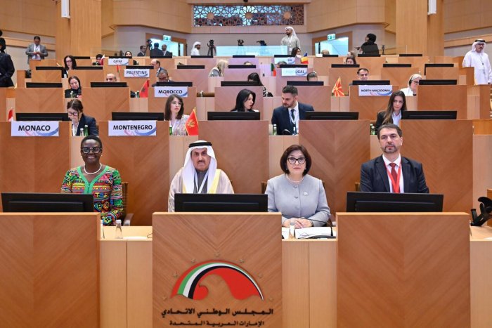 MM sədri Qadın Parlament Forumunda çıxış edib
