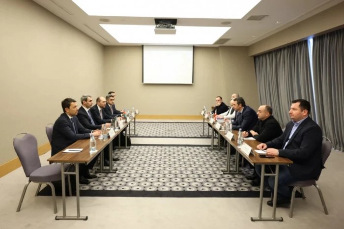 ADY sədri gürcü həmkarı ilə görüşüb
