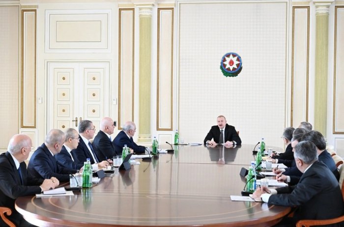  Unter dem Vorsitz von Ilham Aliyev fand eine Sitzung statt