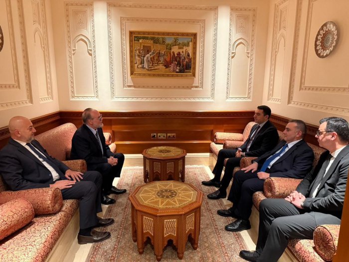 Omanla opera sənəti üzrə əməkdaşlıq müzakirə olunub