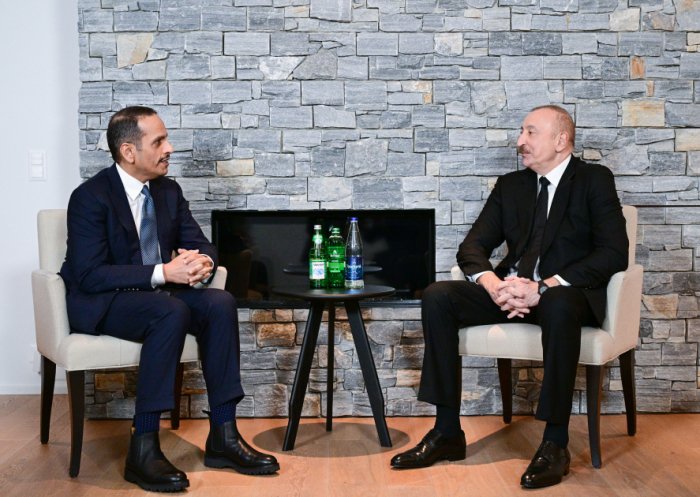 President Ilham Aliyev meets Qatar