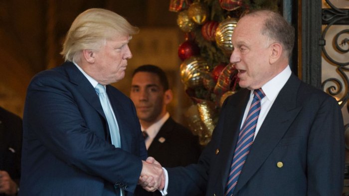       Bolton:    “Qrenlandiyanı almaq ideyasını Trampa Lauder aşılayıb”   
