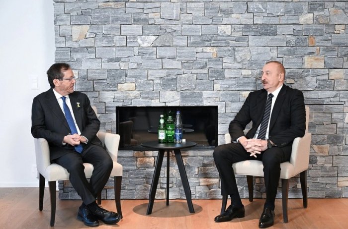  Ilham Aliyev traf sich mit seinem israelischen Amtskollegen 