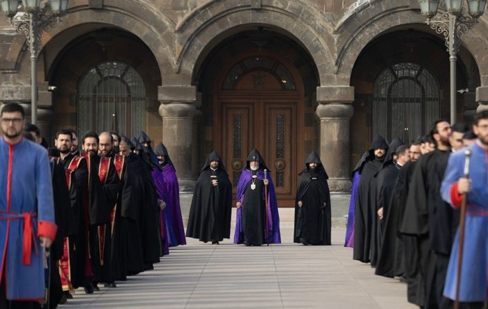 Ermənistan ordusunda ruhani təmsilçiliyi ləğv olunub  
