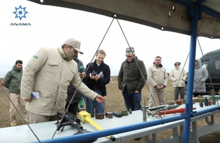   Foreign media representatives watch demining operations in Azerbaijan