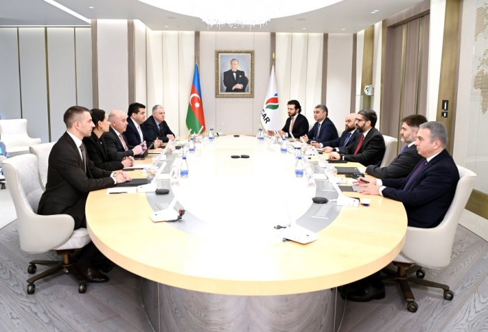 SOCAR və "Baker Hughes" arasında strateji layihələr müzakirə edilib  
  
